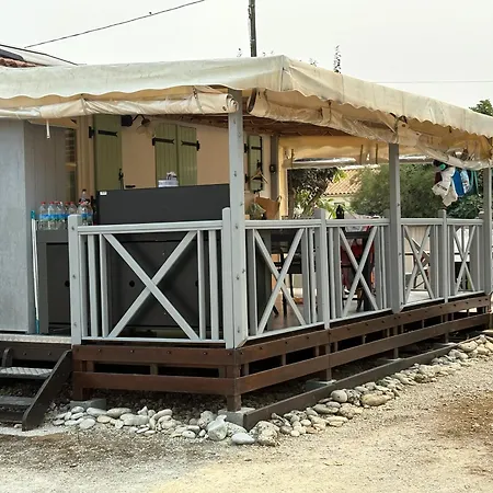 Maison Ensoleillee A Avec Piscine Partagee 펜션