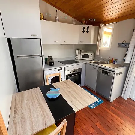 펜션 Maison Ensoleillee A Avec Piscine Partagee *